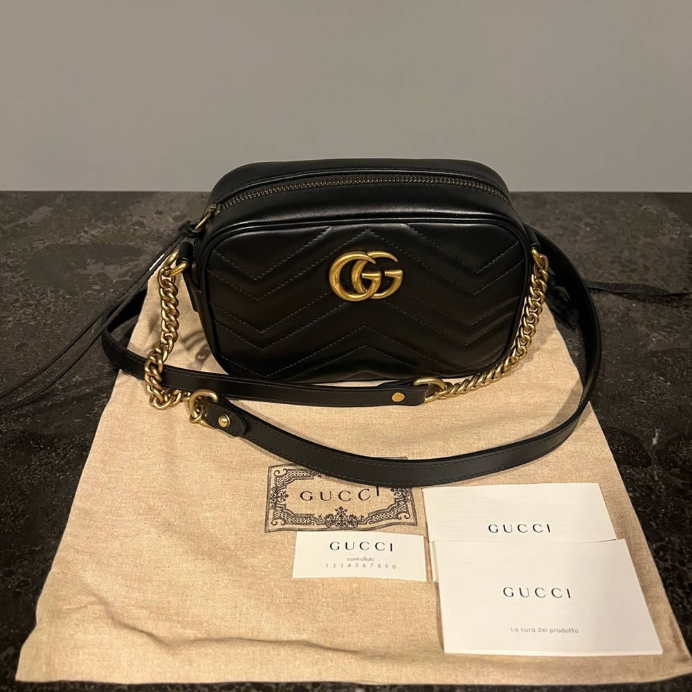 SKU: GUC1273003
Gucci Matelasse Mini GG
Marmont Chain Shoulder Bag